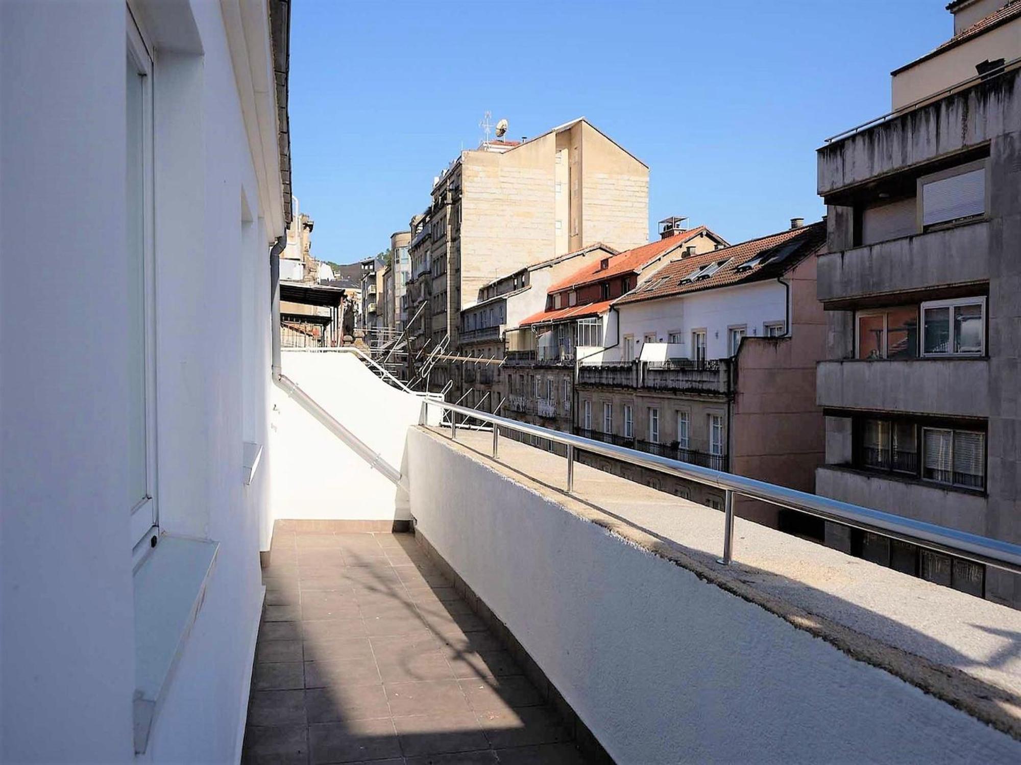 Charming Apartment In Ourense Overlooking The City Exterior photo